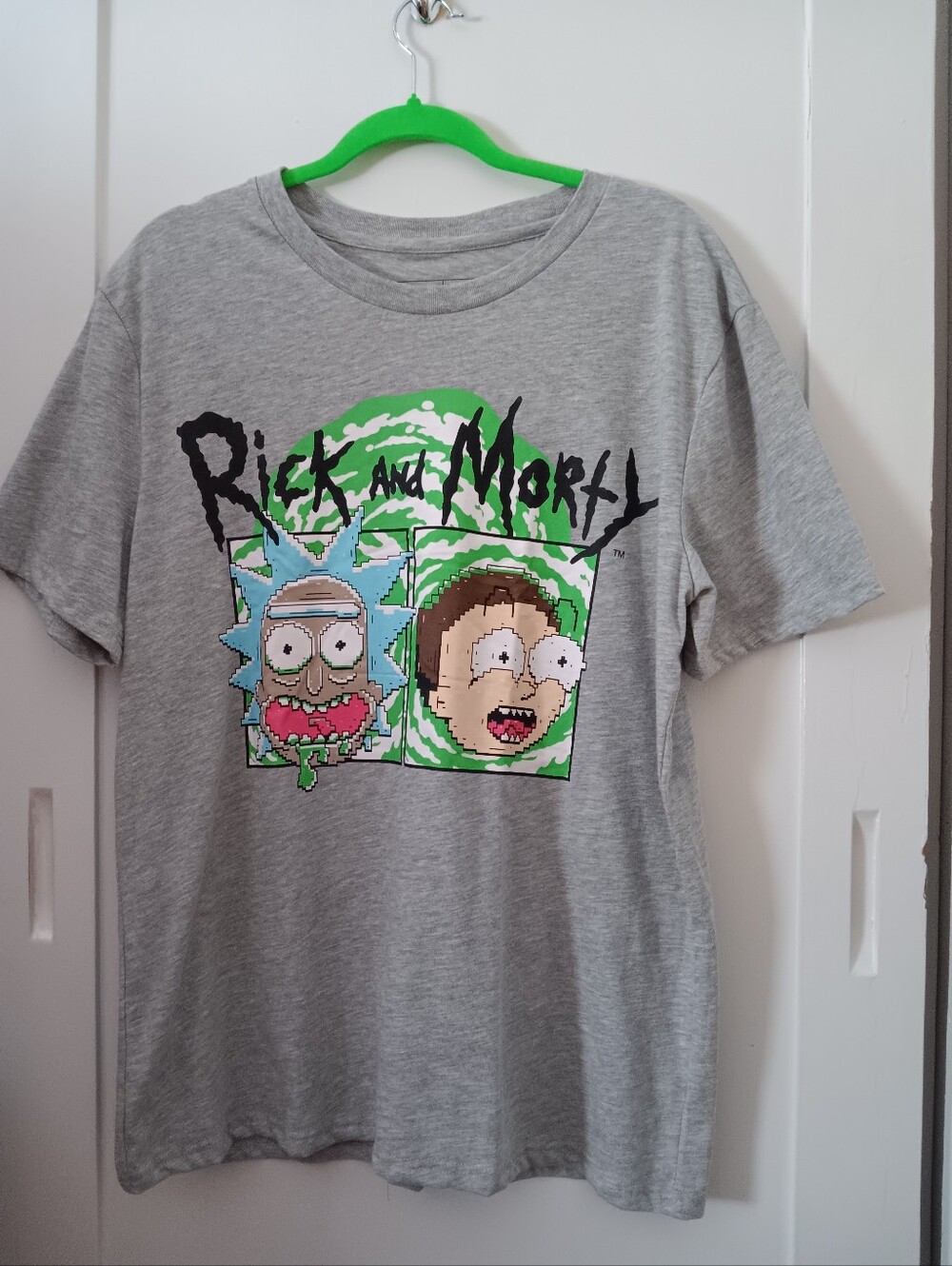 Rick & Morty T-Shirt - Picture 8 of 10
